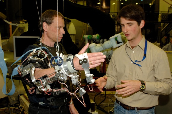 Astronauts May Get Exoskeleton Arms to Control Robotic Space Explorers